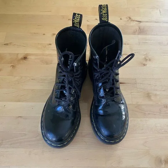 Doc martens poshmark online
